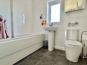 Family Bathroom- click for photo gallery